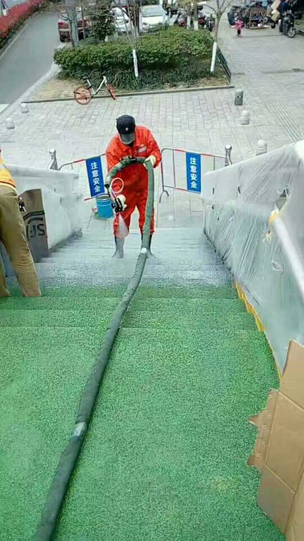 濟(jì)南聚脲噴涂機(jī)城市天橋聚脲防滑